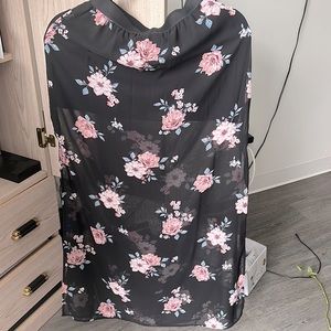 Long flower skirt size 6 (US)